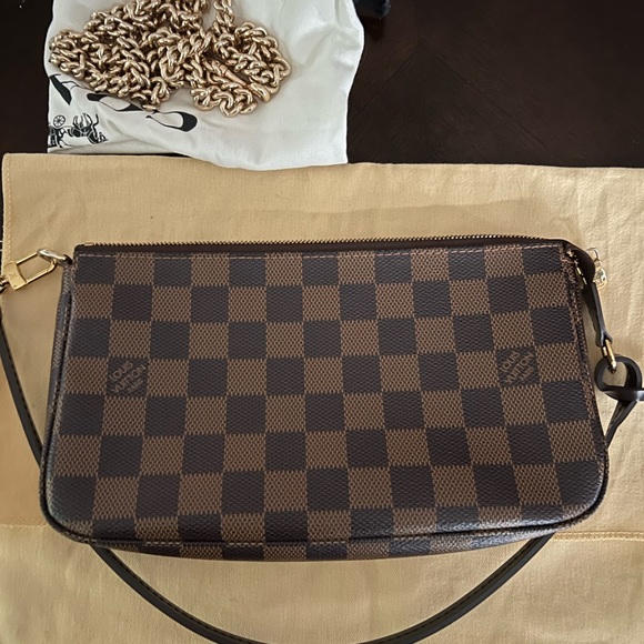 SOLD Louis Vuitton Pochette Accessoires - Picture 2 of 9